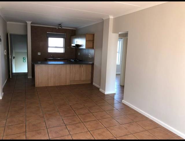 2 BEDROOM PROPERTY TO RENT IN VREDEKLOOF EAST